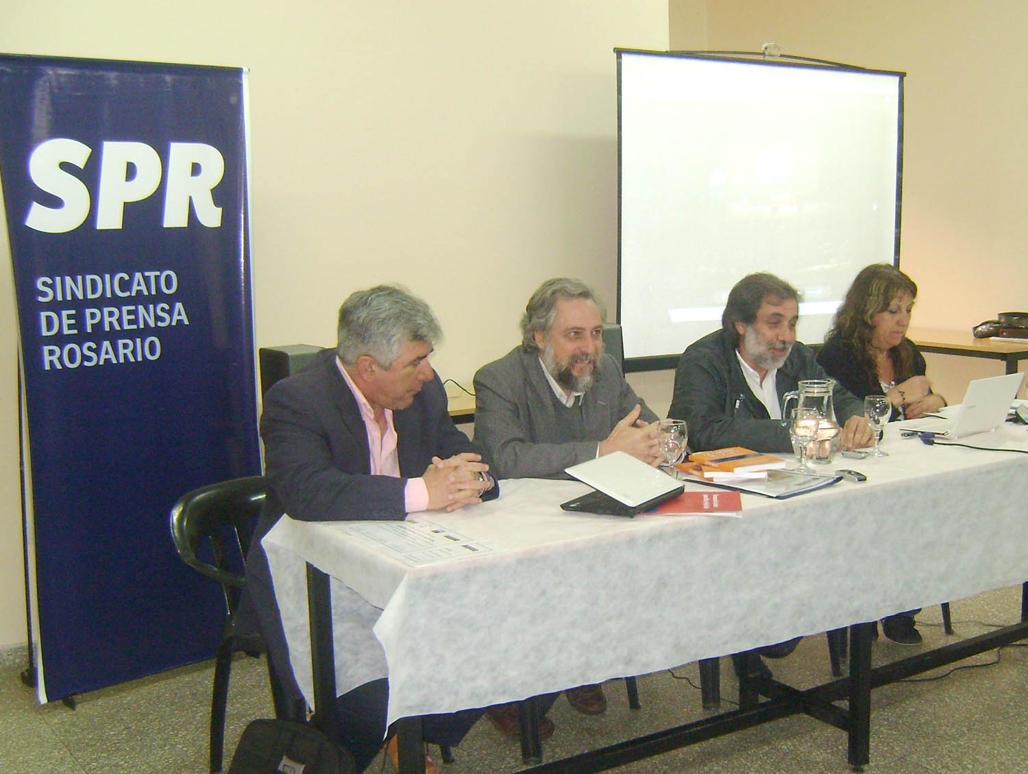 Seminara, Busso, Carmona, Hernández en a presentación del libro